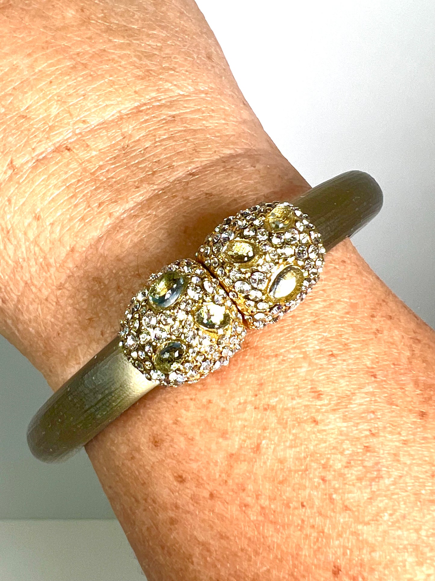 Alexis Bittar hand carved champagne / clear Lucite hinged bangle bracelet